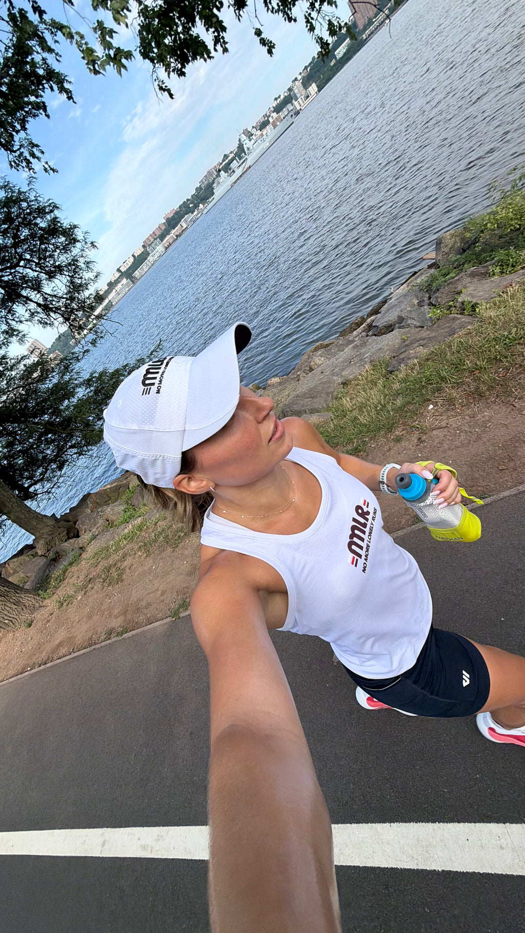 Running Tank (White)