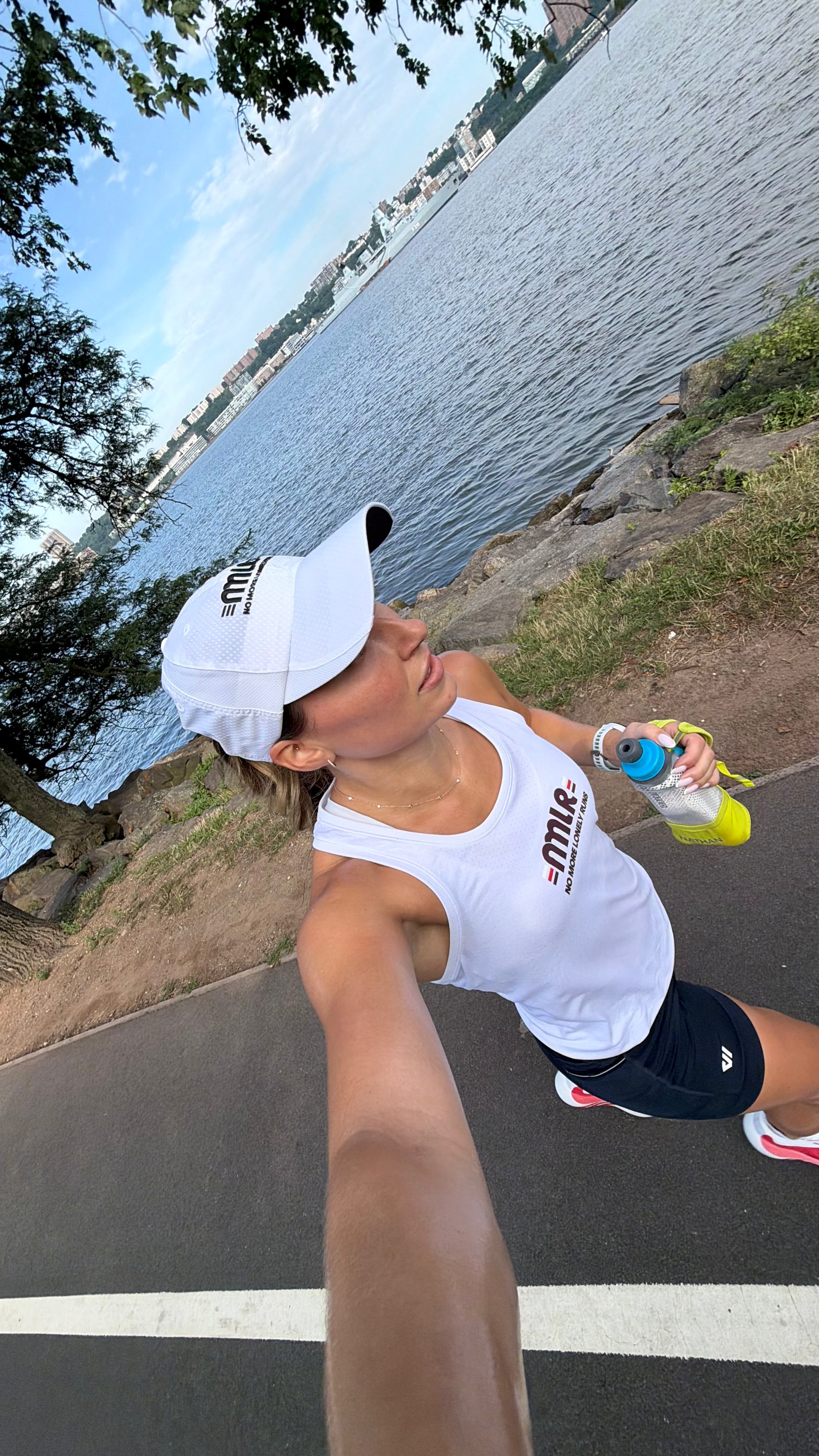 Running Tank (White)